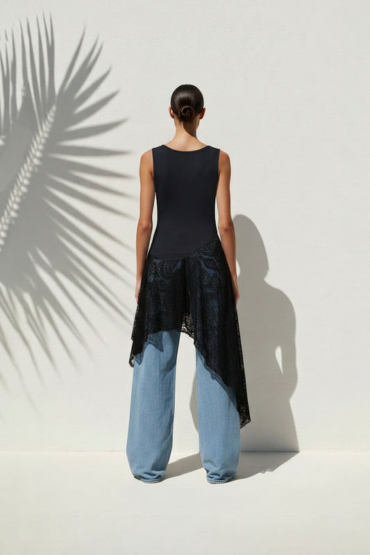 Asymmetric Lace top - Black