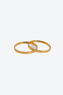 ENGRAVED SCALLOP BANGLES